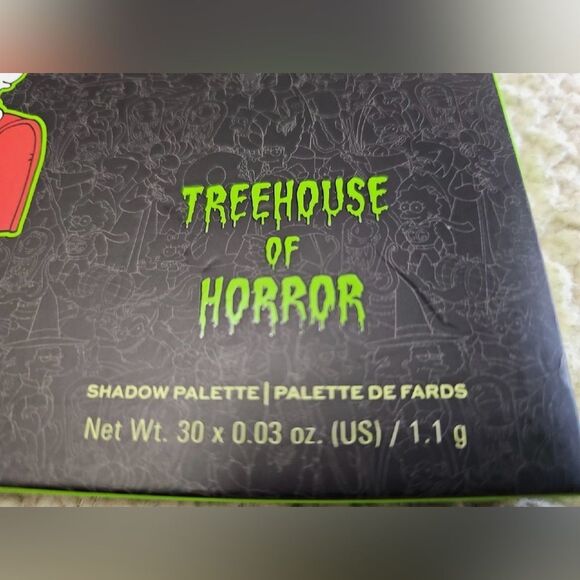 Revolution “The Simpsons Treehouse of Horror” Eyeshadow Palette - Picture 7 of 16